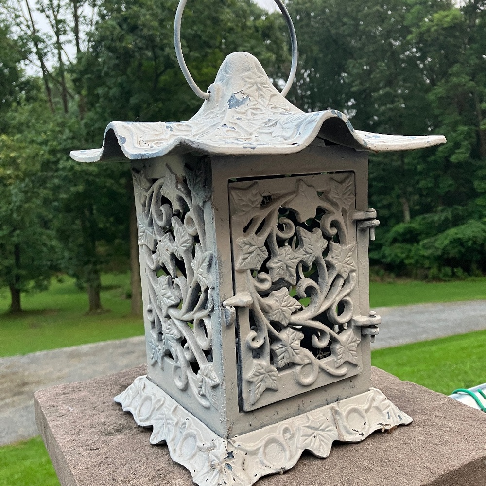 PARTYLITE VINTAGE GARDEN LANTERN WITH VOTIVE HOLDER INSERT DISTRESSED